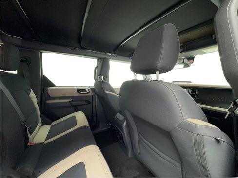 Used 2022 Ford Bronco Big Bend w/ Sasquatch Package AWD/4WD image 26
