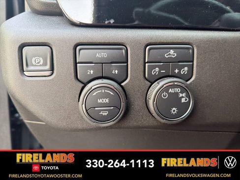 Used 2025 Chevrolet Silverado 1500 LT image 34