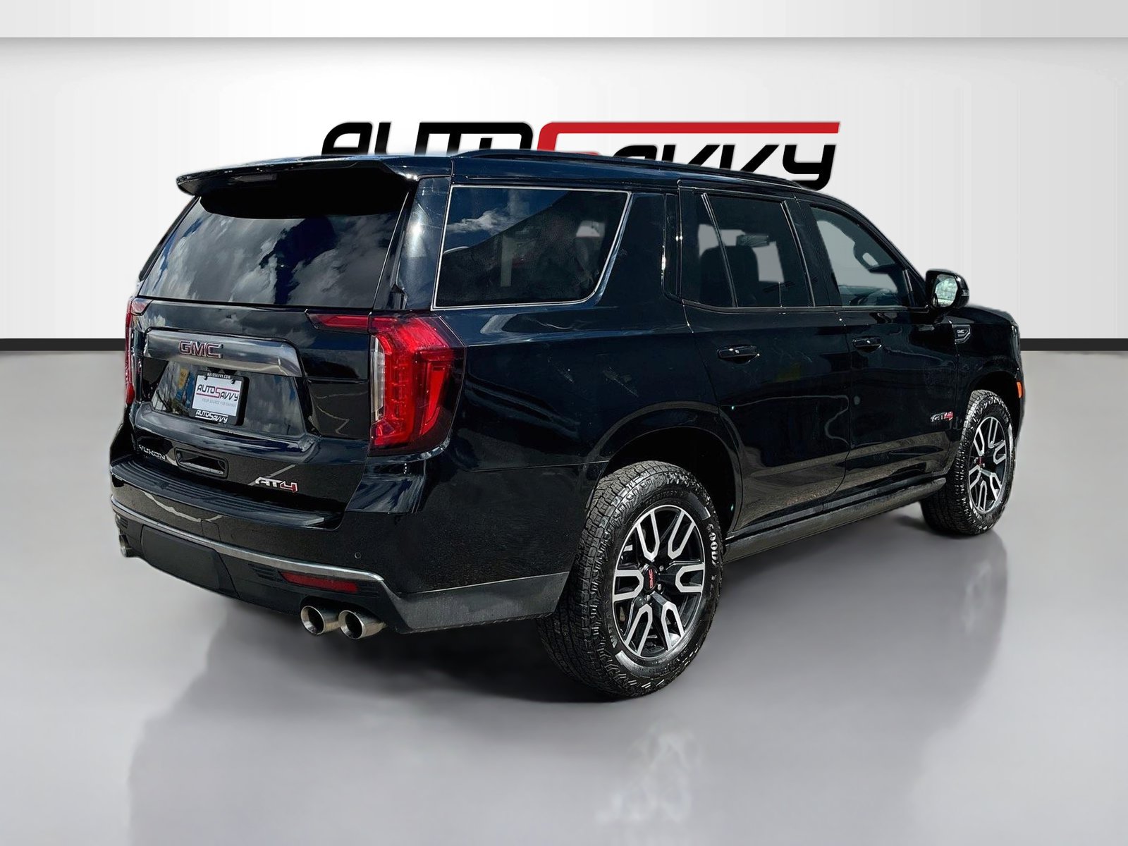 Used 2024 GMC Yukon AT4 AWD/4WD image 7