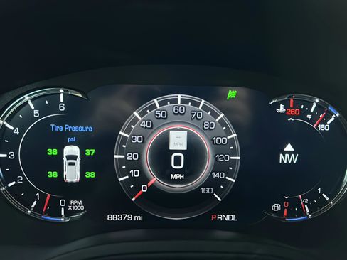 Used 2017 Cadillac Escalade Luxury image 18