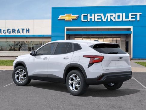New 2026 Chevrolet Trax LS w/ LS Convenience Package FWD image 3