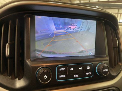 Used 2015 Chevrolet Colorado LT w/ LT Convenience Package image 19