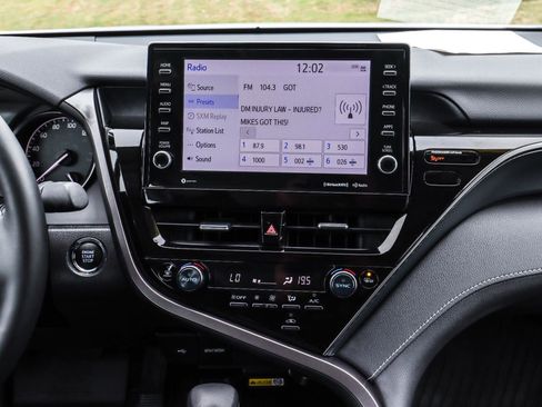 Used 2023 Toyota Camry SE image 30