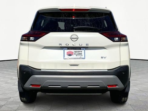 Used 2023 Nissan Rogue SV image 6