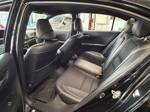Used 2016 Honda Accord Sport image 21