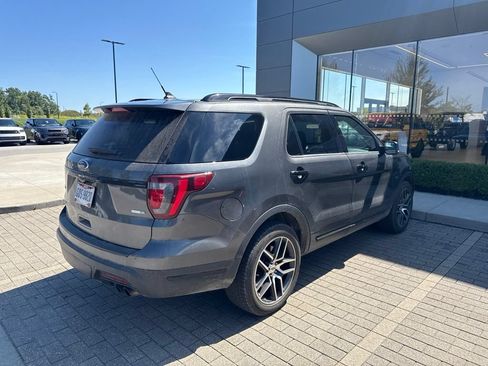Used 2019 Ford Explorer Sport w/ Equipment Group 401A AWD/4WD image 5