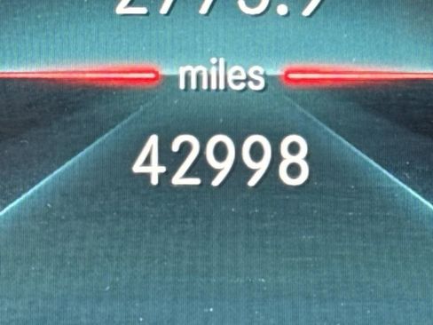 Used 2023 Mercedes-Benz GLE 450 4MATIC image 27