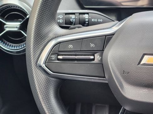 Used 2025 Chevrolet Equinox EV LT image 27