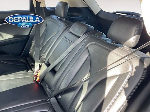 Used 2022 Lincoln Nautilus AWD w/ Premium Package image 17