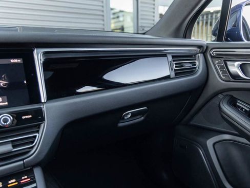 New 2026 Porsche Macan image 80