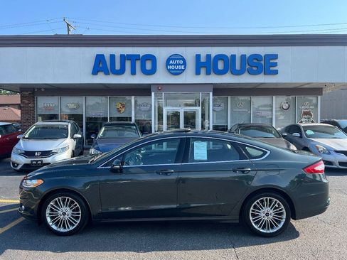 Used 2015 Ford Fusion SE w/ Equipment Group 202A FWD image 8