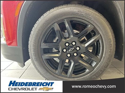 Used 2023 Chevrolet Traverse LT w/ LPO, Floor Liner Package AWD/4WD image 7