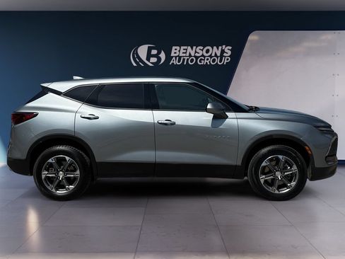 Used 2025 Chevrolet Blazer LT FWD image 6