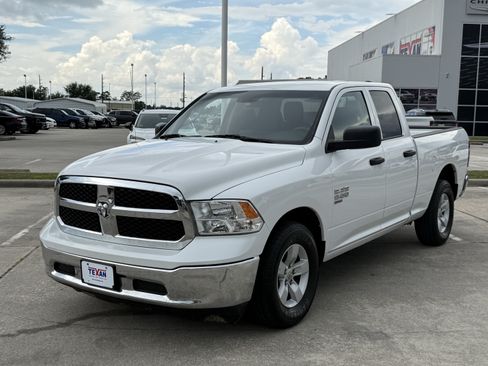 Used 2024 RAM 1500 Classic SLT RWD image 9