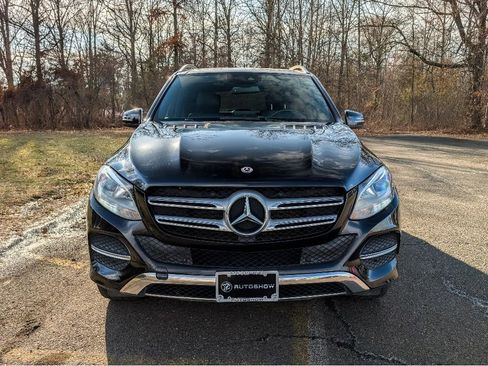 Used 2018 Mercedes-Benz GLE 350 4MATIC image 2