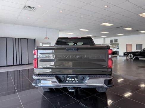 Used 2023 Chevrolet Silverado 1500 LT AWD/4WD image 13