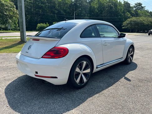 Used 2013 Volkswagen Beetle 2.0T image 5