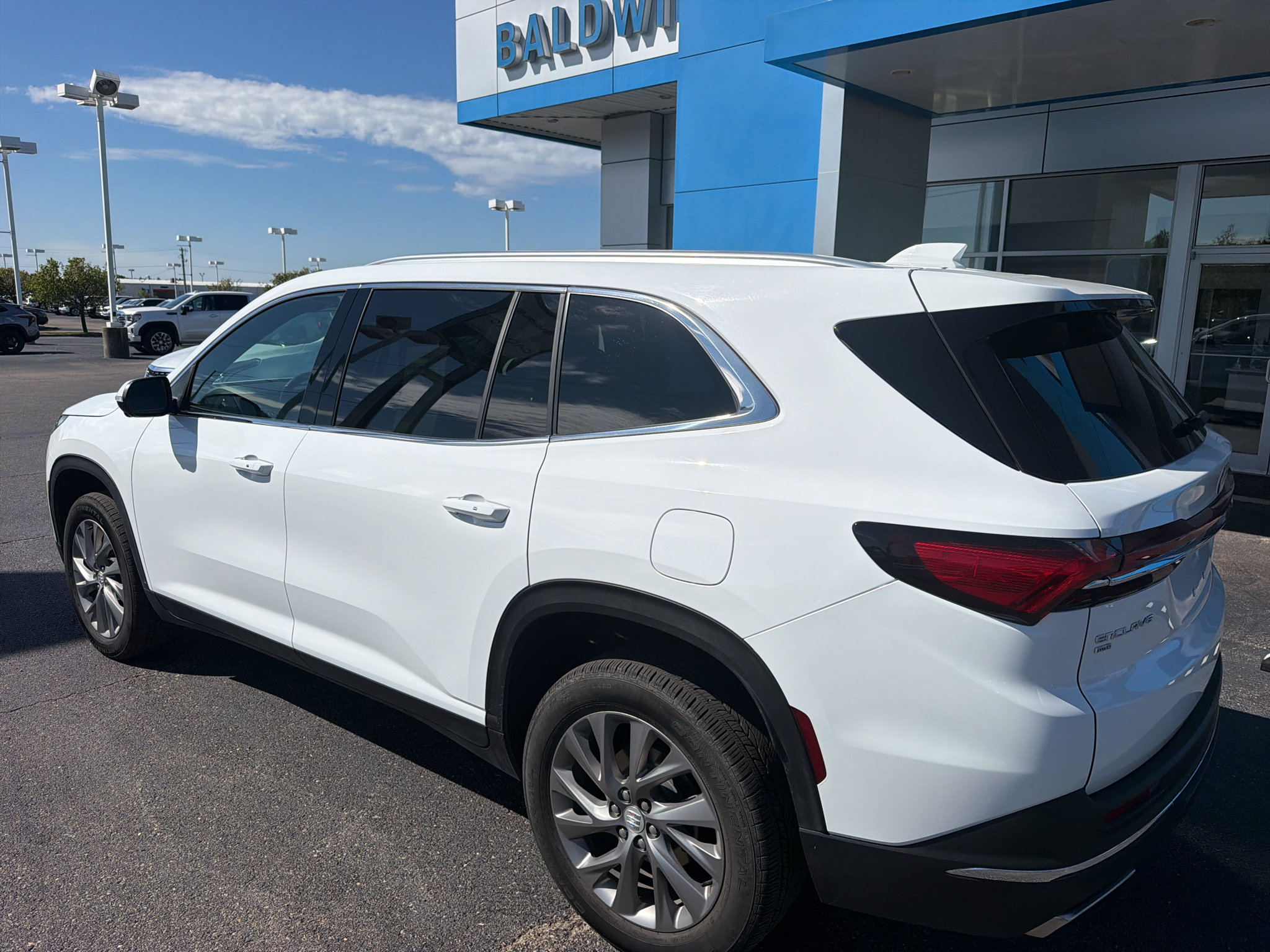 Used 2026 Buick Enclave Preferred AWD/4WD image 7
