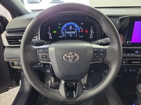 Used 2025 Toyota Camry SE w/ Convenience Package FWD image 26