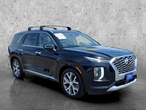 Used 2022 Hyundai Palisade Limited w/ Winter Package AWD/4WD image 2