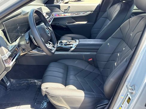 Used 2026 BMW i7 xDrive60 w/ M Sport Package RWD image 20