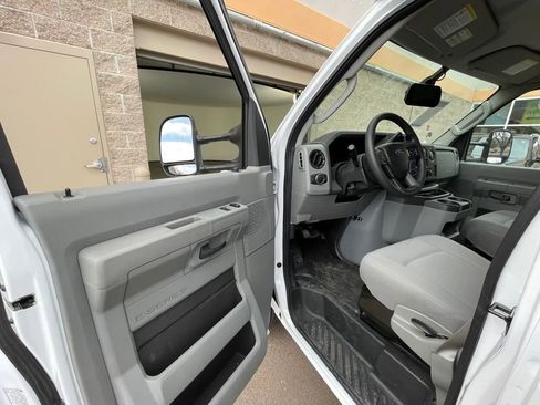 New 2024 Ford E-450 and Econoline 450 Super Duty w/ Driver's Safety Package RWD image 13