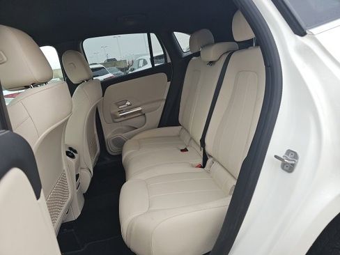 Certified 2025 Mercedes-Benz GLA 250 4MATIC image 9