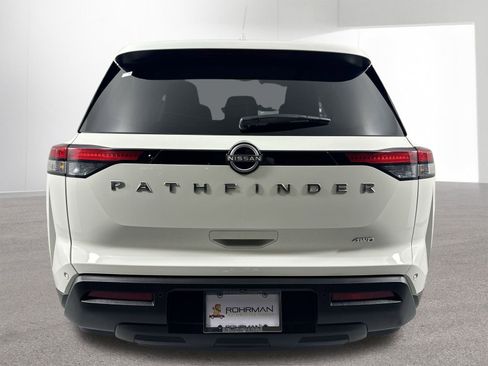 Certified 2025 Nissan Pathfinder SV image 34