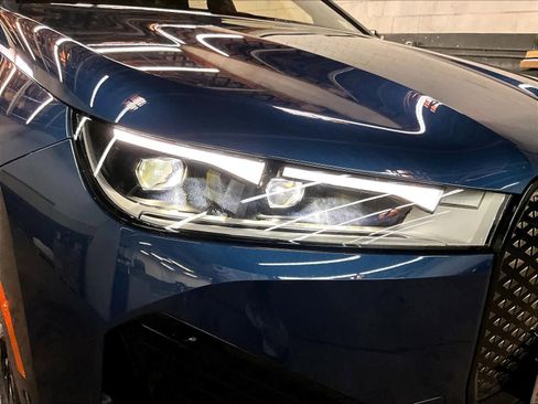 Used 2025 BMW iX xDrive50 AWD/4WD image 30