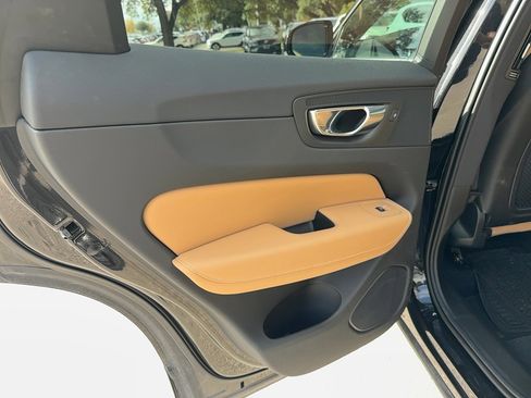 Used 2020 Volvo XC60 T5 Inscription image 14