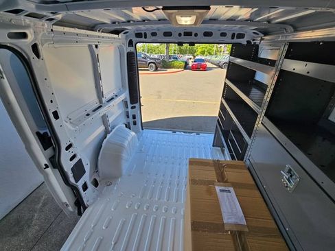 Used 2025 RAM ProMaster 2500 w/ Quick Order Package 22G SLT FWD image 21