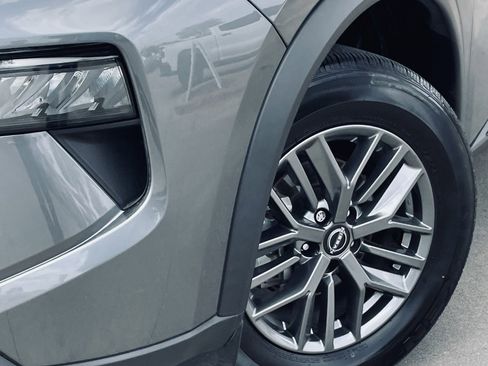 Used 2024 Nissan Rogue S image 8