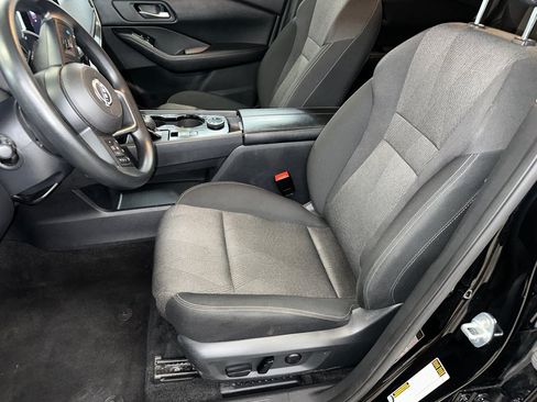 Used 2024 Nissan Rogue SV AWD/4WD image 5