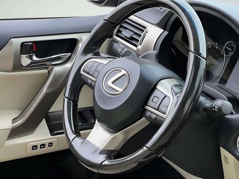 Used 2020 Lexus GX 460 Premium w/ Premium Package AWD/4WD image 32