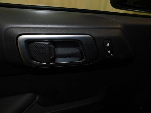 New 2025 Ford Bronco Badlands image 16