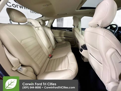 Used 2015 Ford Fusion SE w/ Equipment Group 202A FWD image 16