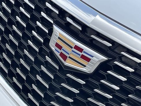 Certified 2023 Cadillac XT5 Premium Luxury w/ LPO, Floor Liner Package image 37