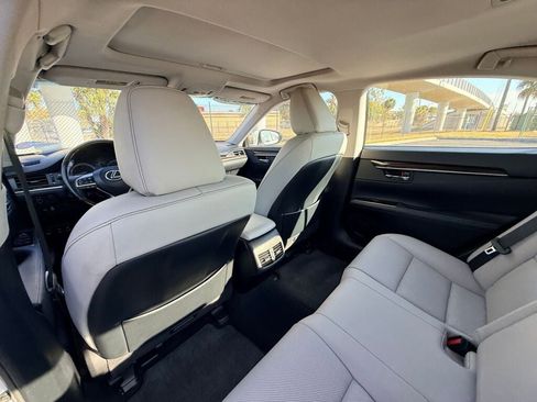 Used 2016 Lexus ES 350 w/ Premium Package w/Wood Trim image 19