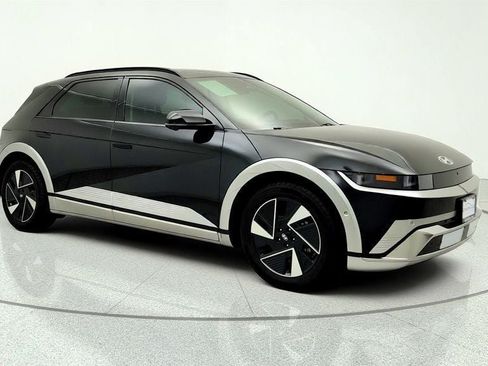 Used 2025 Hyundai Ioniq 5 Limited RWD image 3