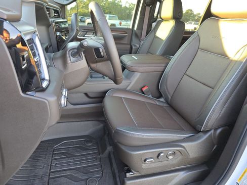 New 2026 GMC Sierra 2500 Denali w/ Denali Reserve Package image 35