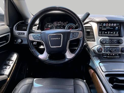 Used 2019 GMC Yukon XL Denali w/ Denali Ultimate Package RWD image 6