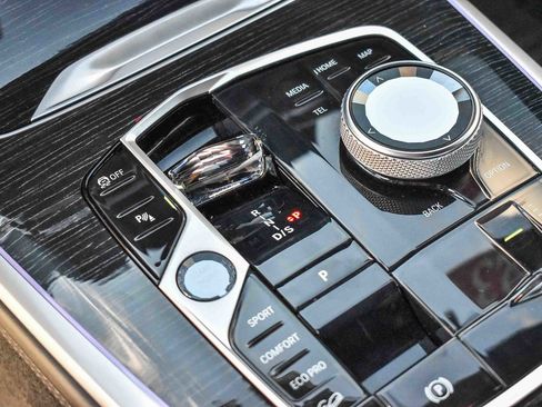 Used 2023 BMW X7 M60i w/ Executive Package image 12