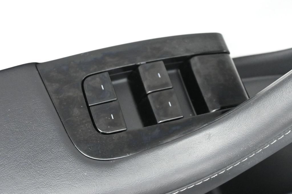 Used 2020 Tesla Model 3 Standard Range Plus RWD image 4