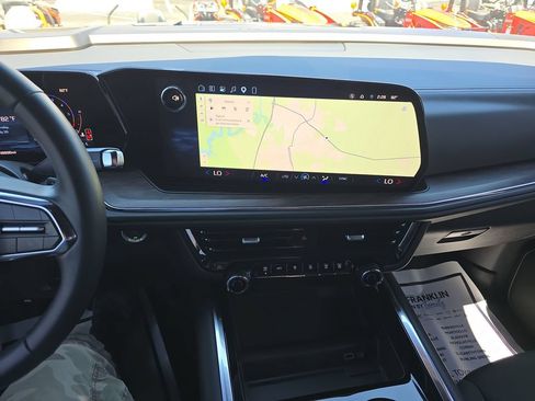 Used 2025 Chevrolet Tahoe LS AWD/4WD image 21