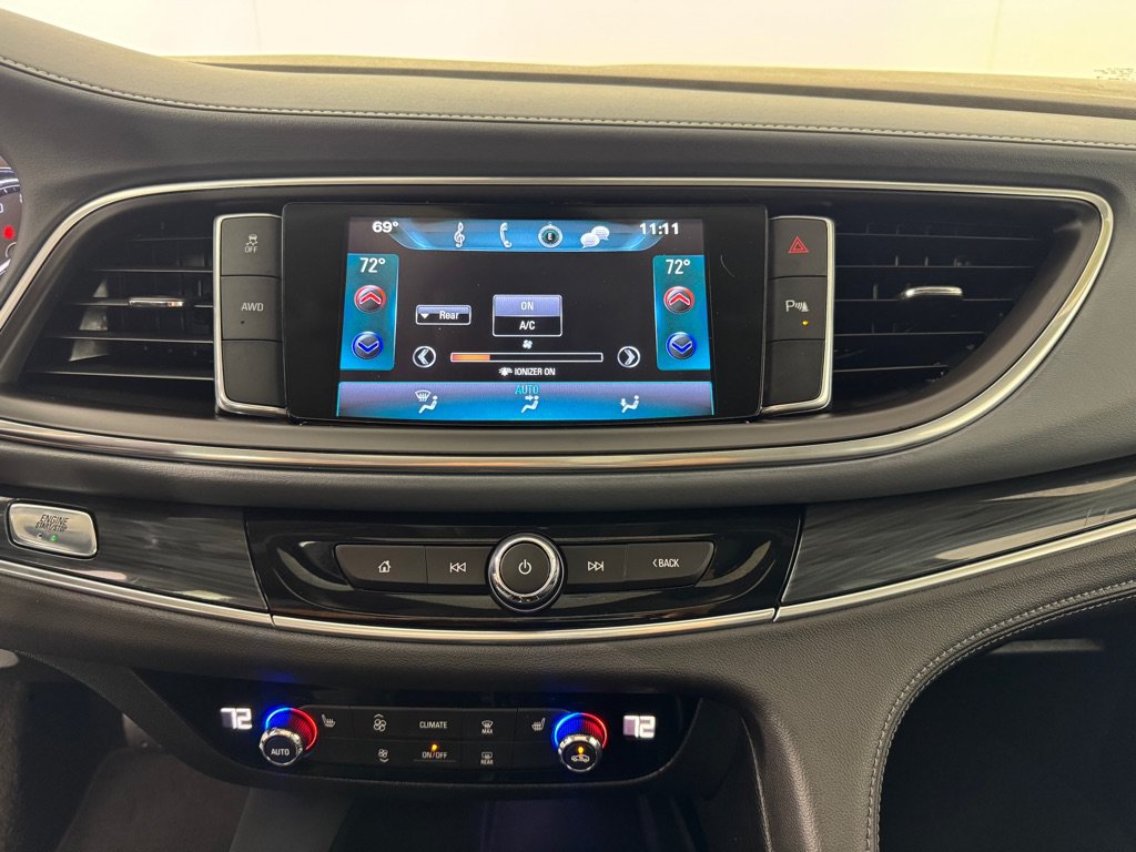 Used 2019 Buick Enclave Essence AWD/4WD image 16