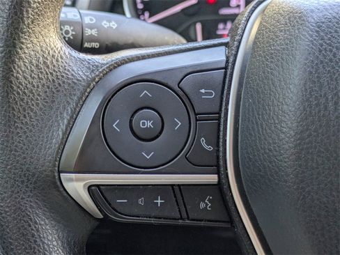 Used 2022 Toyota Camry LE image 24