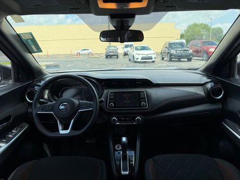 Used 2020 Nissan Kicks SR image 15