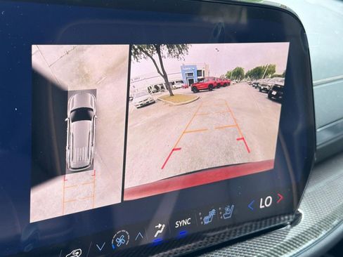 New 2026 Chevrolet Traverse High Country FWD image 25