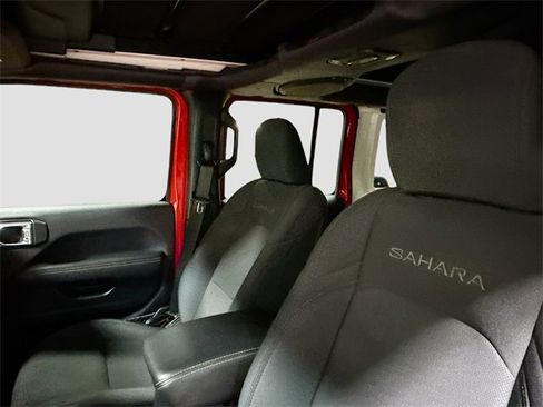 Used 2021 Jeep Wrangler Unlimited Sahara w/ Uconnect 4C Nav & Sound Group image 23