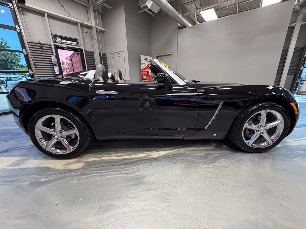 Used 2008 Saturn Sky Red Line RWD image 24